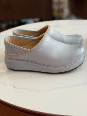 Dansko Platform Pro Clogs ✨